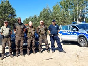 Policjanci wspólnie ze Strażą Leśną rozpoczęli majówkę patrolowaniem terenów leśnych