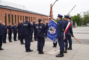 Komendant Wojewódzki Policji we Wrocławiu witał nowych dolnośląskich policjantów