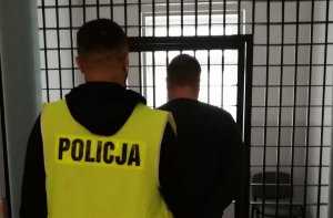 Policjanci zlikwidowali kolejną uprawę konopi indyjskich, zatrzymany usłyszał zarzuty