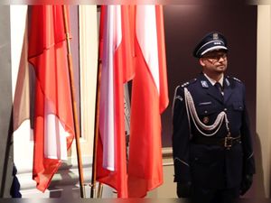 53 bolesławieckich policjantów z awansami na wyższe stopnie służbowe - Święto Policji 2024