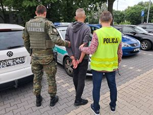 Współdziałanie służb mundurowych w zakresie kontroli legalności pobytu cudzoziemców na terenie Polski