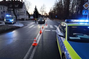 Areszt dla kierowcy bez uprawnień, który będąc pod wpływem narkotyku potrącił mężczyznę na przejściu dla pieszych