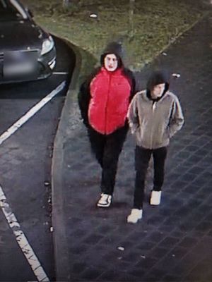 Znasz osoby widoczne na zdjęciu ? Powiadom Policję !