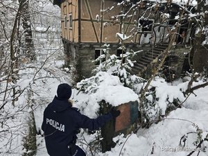 Niskie temperatury zagrażają życiu – bolesławieccy policjanci apelują o szczególną wrażliwość i reagowanie