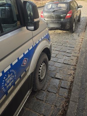 Niebezpieczne wyprzedzanie na DK94. 30-latek bez uprawnień i pod wpływem narkotyków