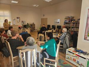 Spotkania bolesławieckich policjantów z seniorami na temat bezpieczeństwa w życiu codziennym